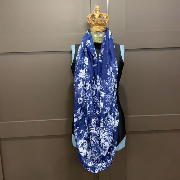 Blue Floral Infinity Scarf - Picture 3 of 3